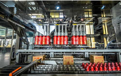 青岛啤酒获评全球首家啤酒饮料行业工业互联网 灯塔工厂